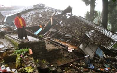 earthquake nepal320150425160007_l